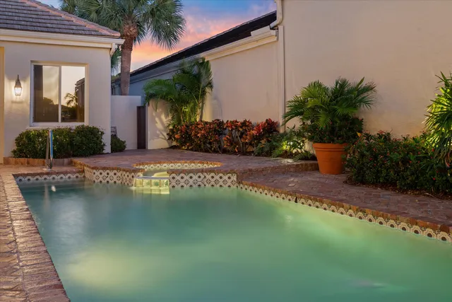 $3,150,000 | 602 Oak Harbour Drive, Juno Beach, FL 33408