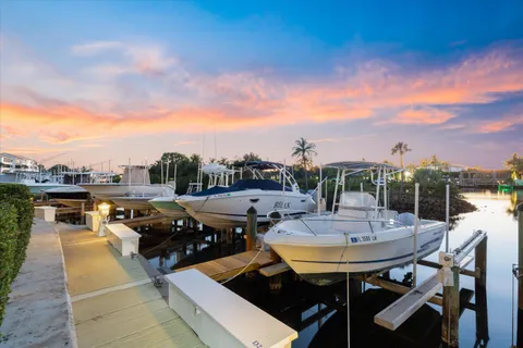 $3,250,000 | 602 Oak Harbour Drive, Juno Beach, FL 33408