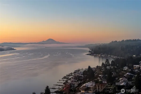 $2,950,000 | 15517 Lake Shore Boulevard, Lake Forest Park, WA 98155