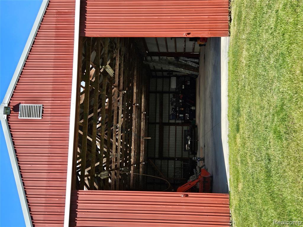 11457 Lapeer Road Davison, MI 48423 - Photo 6 of 96