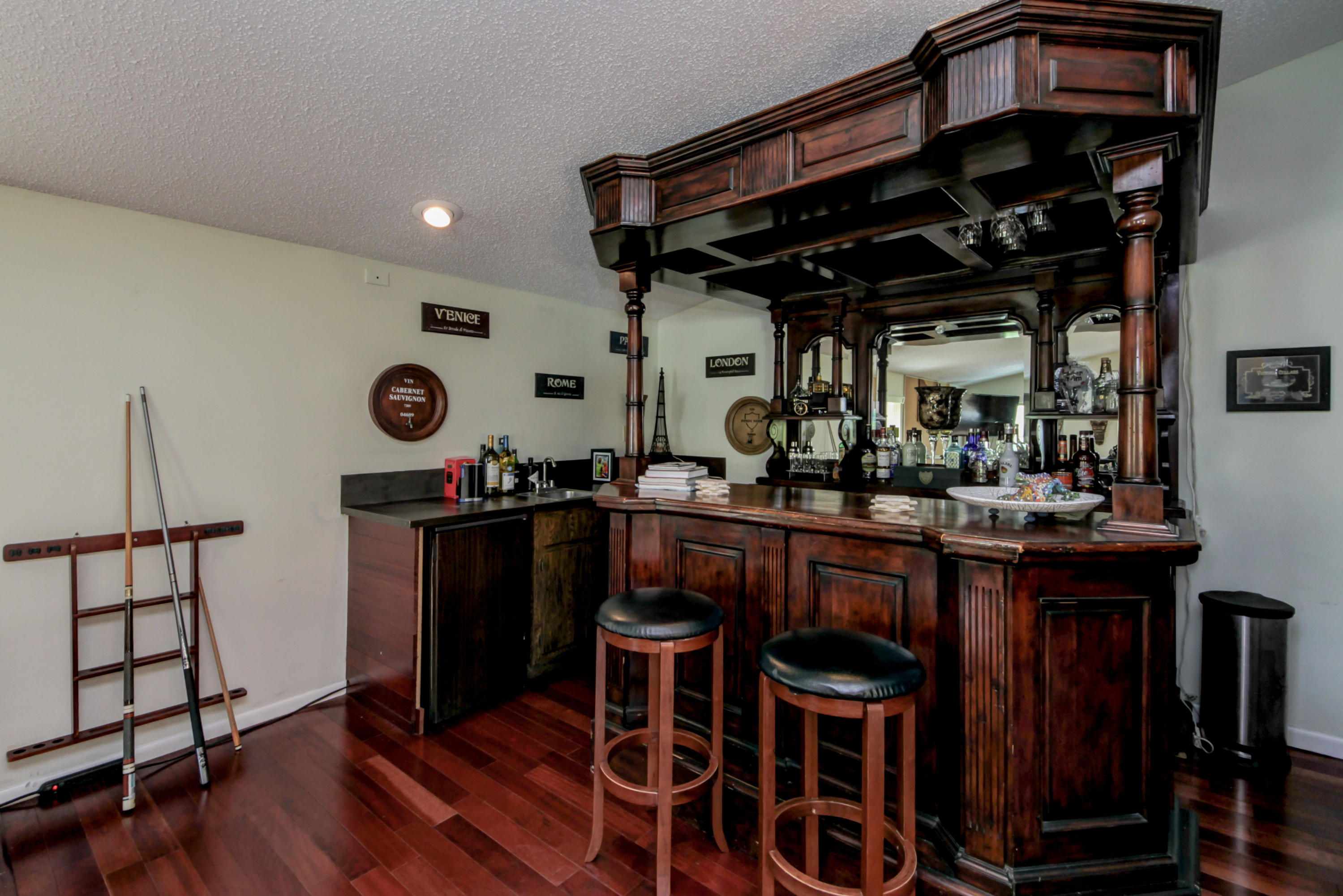 1337 Southwest 2nd Street Boca Raton, FL 33486 - Photo 15 of 22 Loft Bar Area