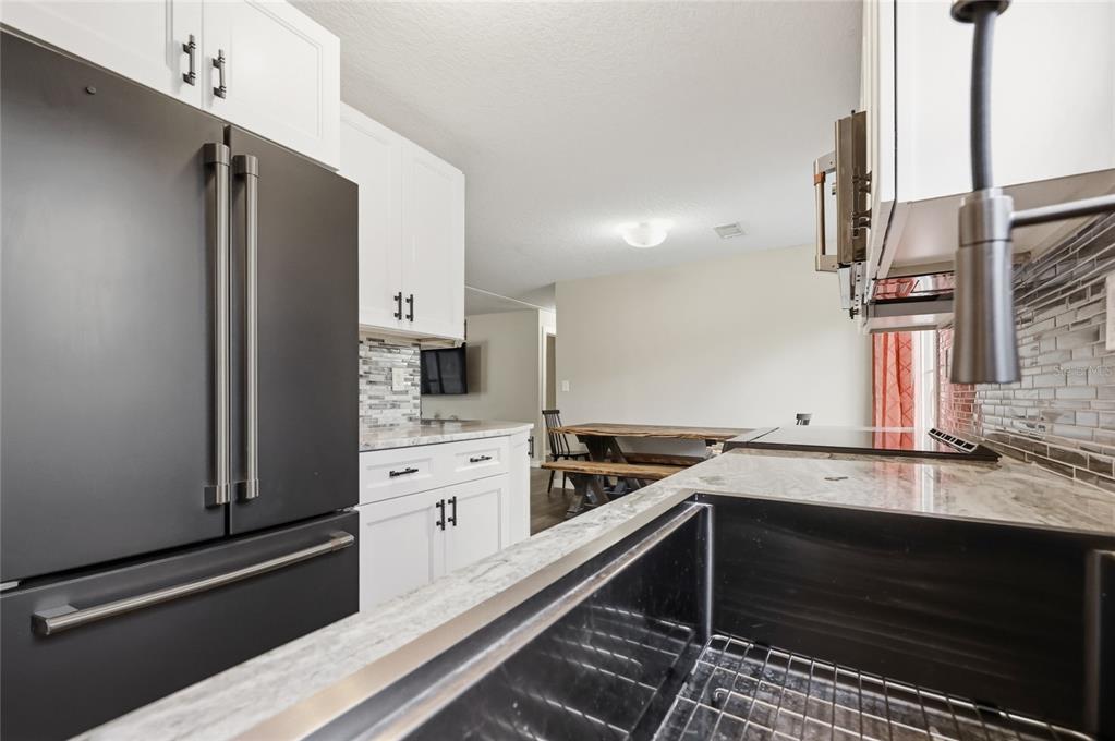 45861 Raccoon Street Paisley, FL 32767 - Photo 8 of 27