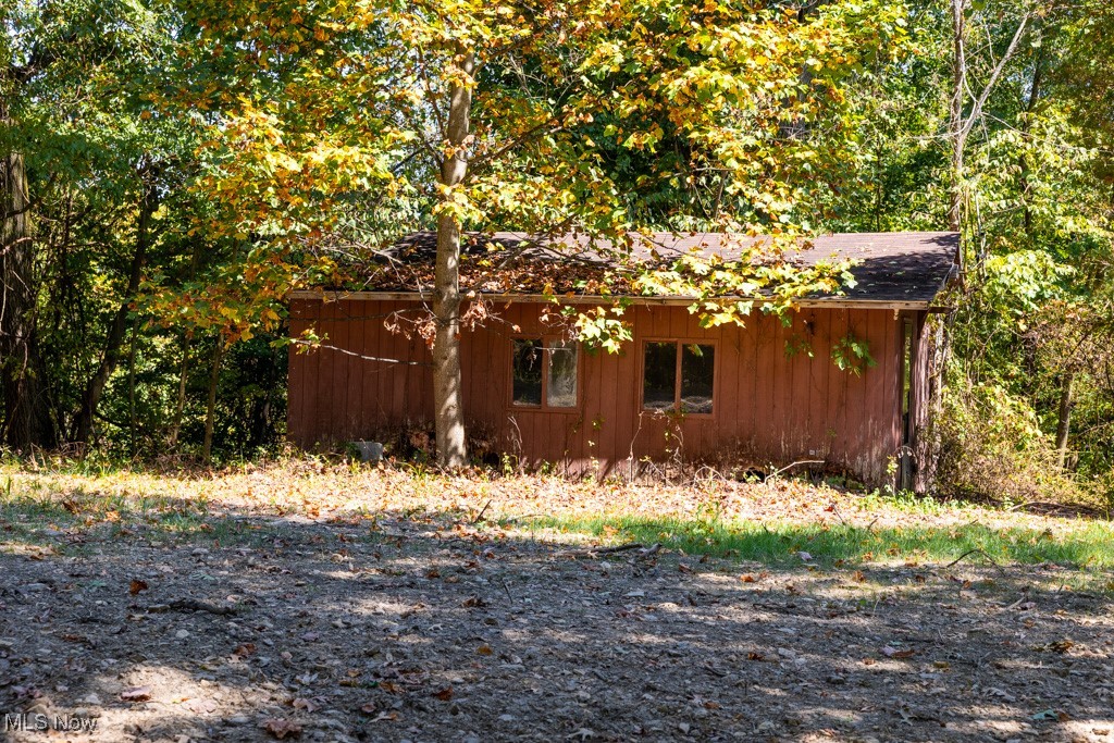 7281 Crowder Road Southwest Sherrodsville, OH 44675 - Photo 28 of 36 View of outbuilding