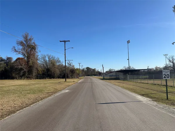 a view of a tennis court