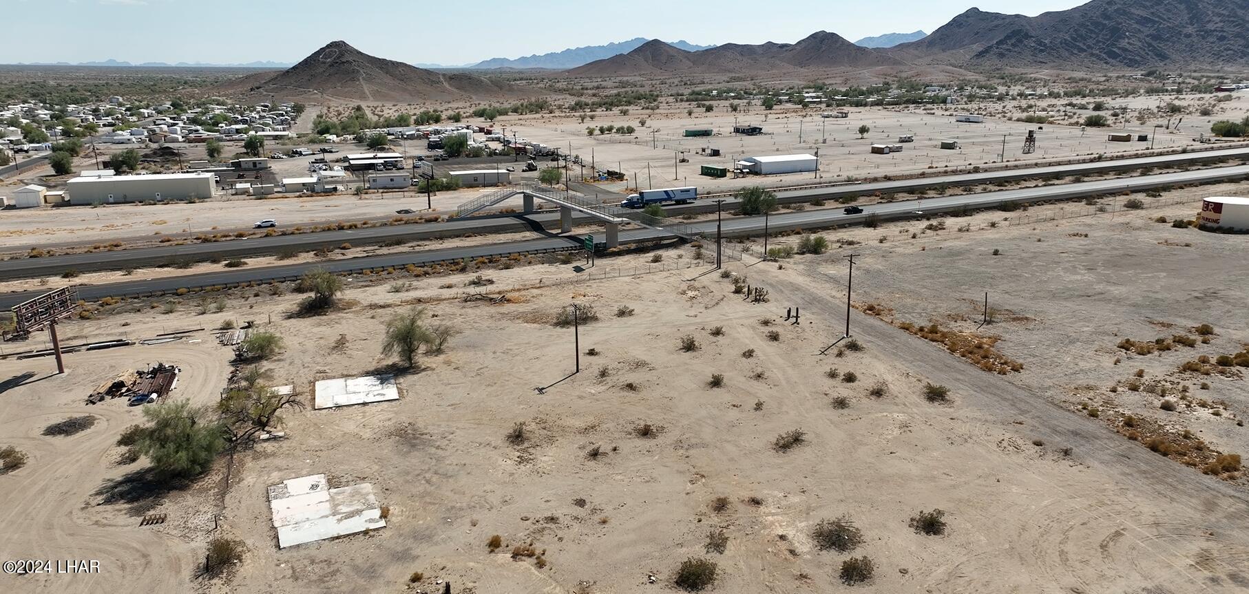 815 West Main Street Quartzsite, AZ 85346 - Photo 8 of 12 a view of a city with ocean