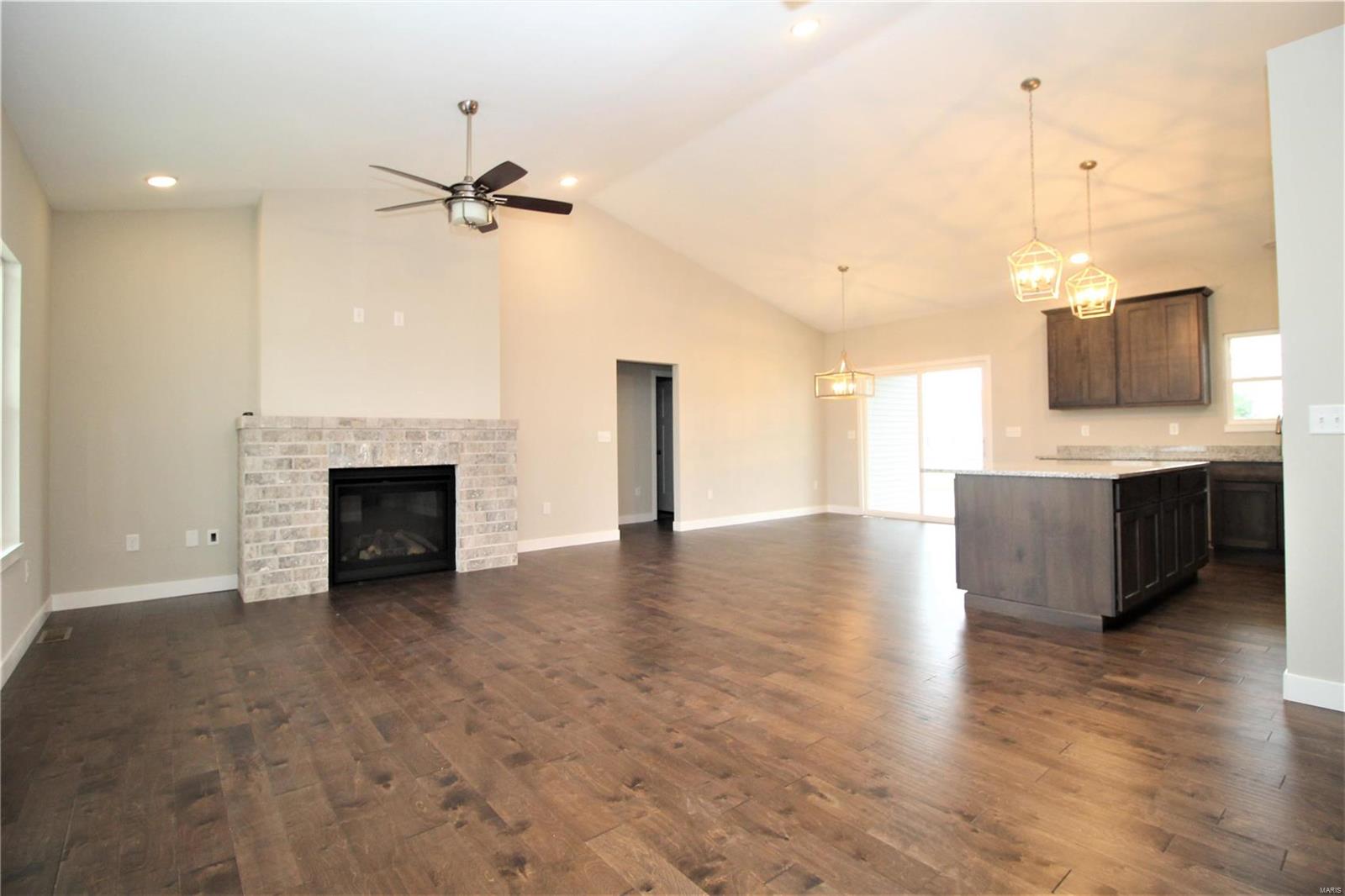 417 Cook Avenue Hamel, IL 62046 - Photo 2 of 26 Gallery Image 2