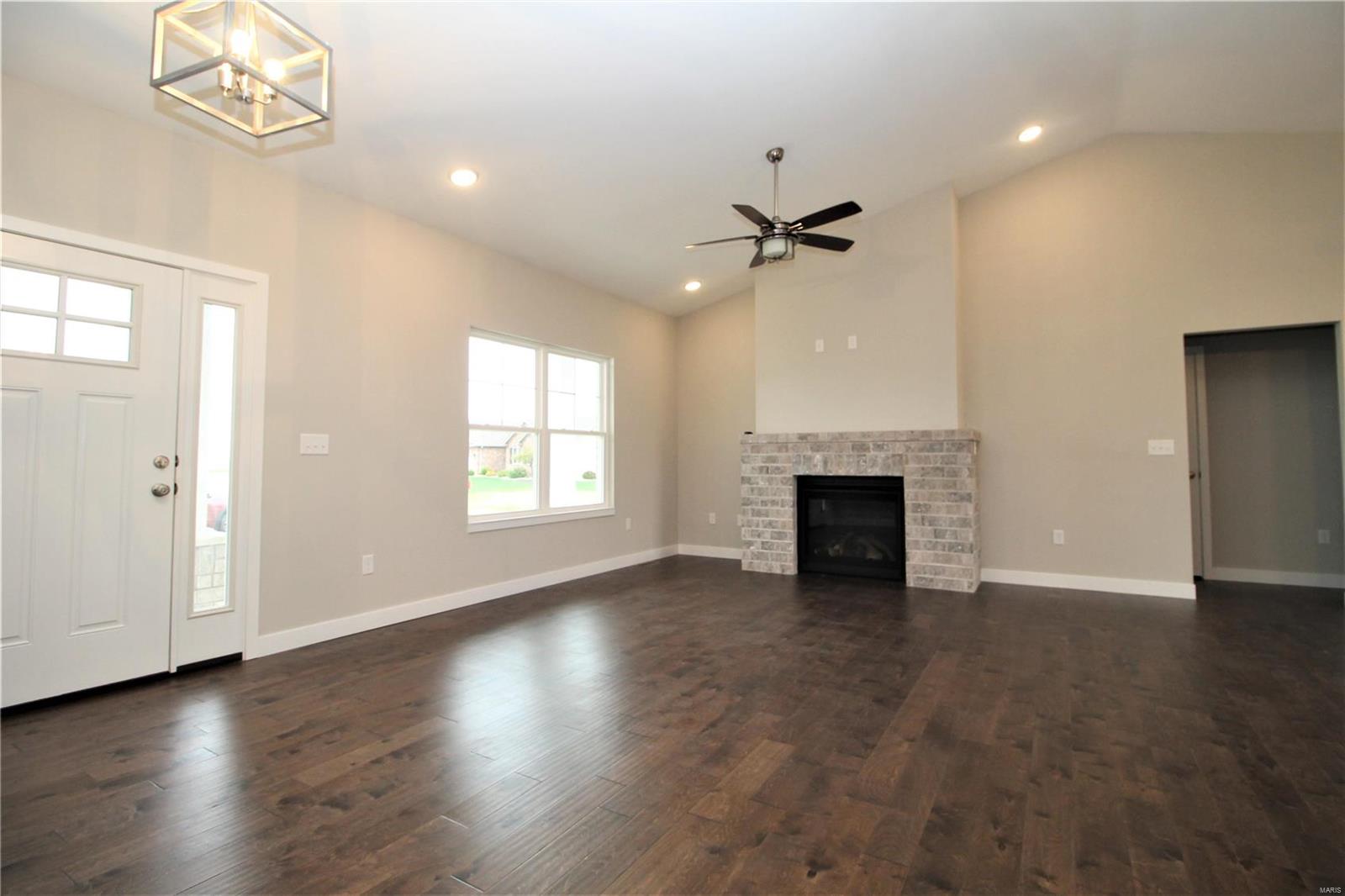 417 Cook Avenue Hamel, IL 62046 - Photo 3 of 26 Gallery Image 3