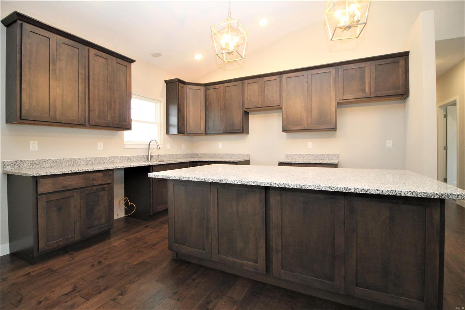 417 Cook Avenue Hamel, IL 62046 - Photo 5 of 26 Gallery Image 5