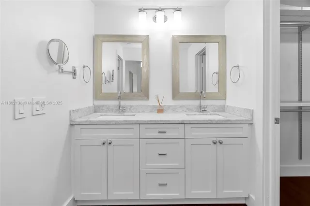 $600,000 | 10617 Southwest 79th Terrace, Miami, FL 33173