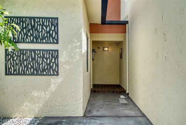 $600,000 | 10617 Southwest 79th Terrace, Miami, FL 33173