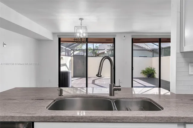 $600,000 | 10617 Southwest 79th Terrace, Miami, FL 33173