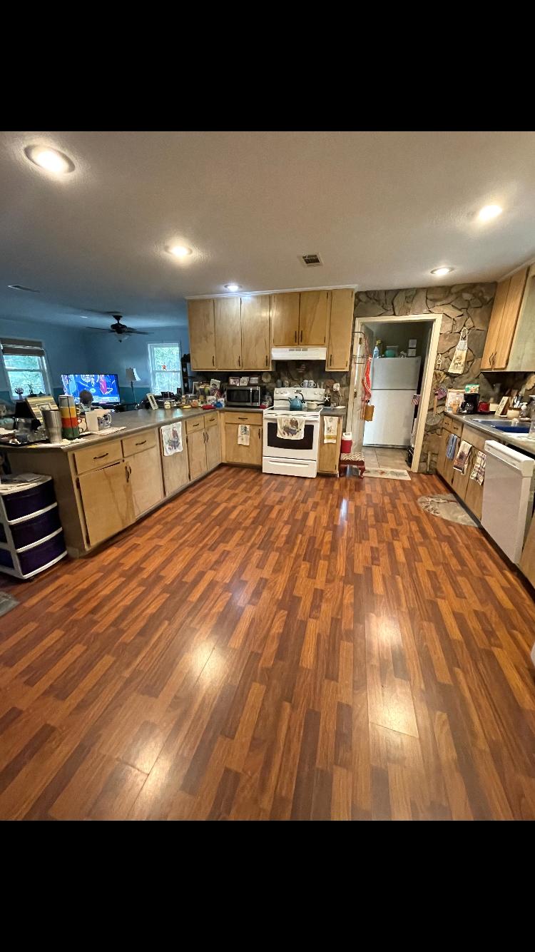 1000 Kenneth Street Crestview, FL 32536 - Photo 5 of 14 IMG-9182