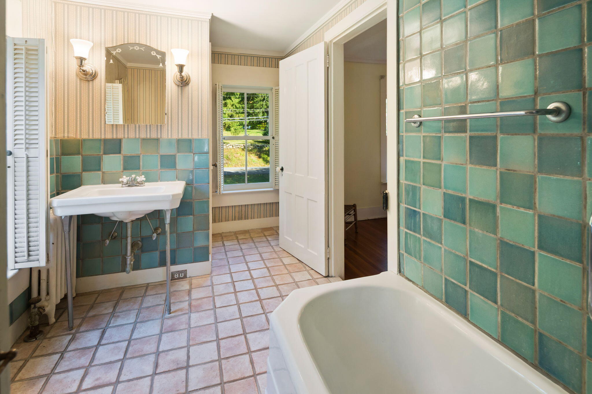 97 Marvin Ridge Road New Canaan, CT 06840 - Photo 31 of 42 51-web-or-mls-DSC03906