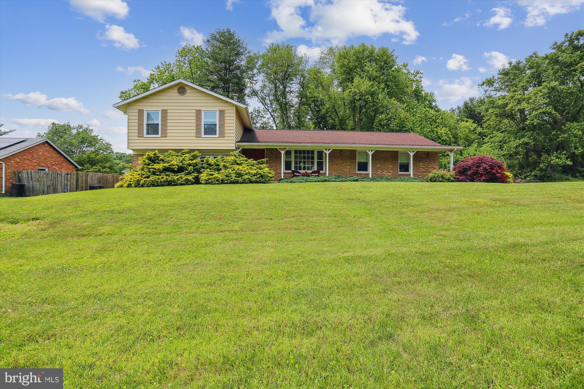 2017 Kings House Road Silver Spring, MD 20905 - Photo 4 of 95 Front Yard