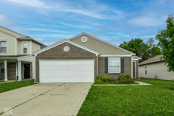 $1,700 | 1804 Feather Reed Lane, Greenwood, IN 46143