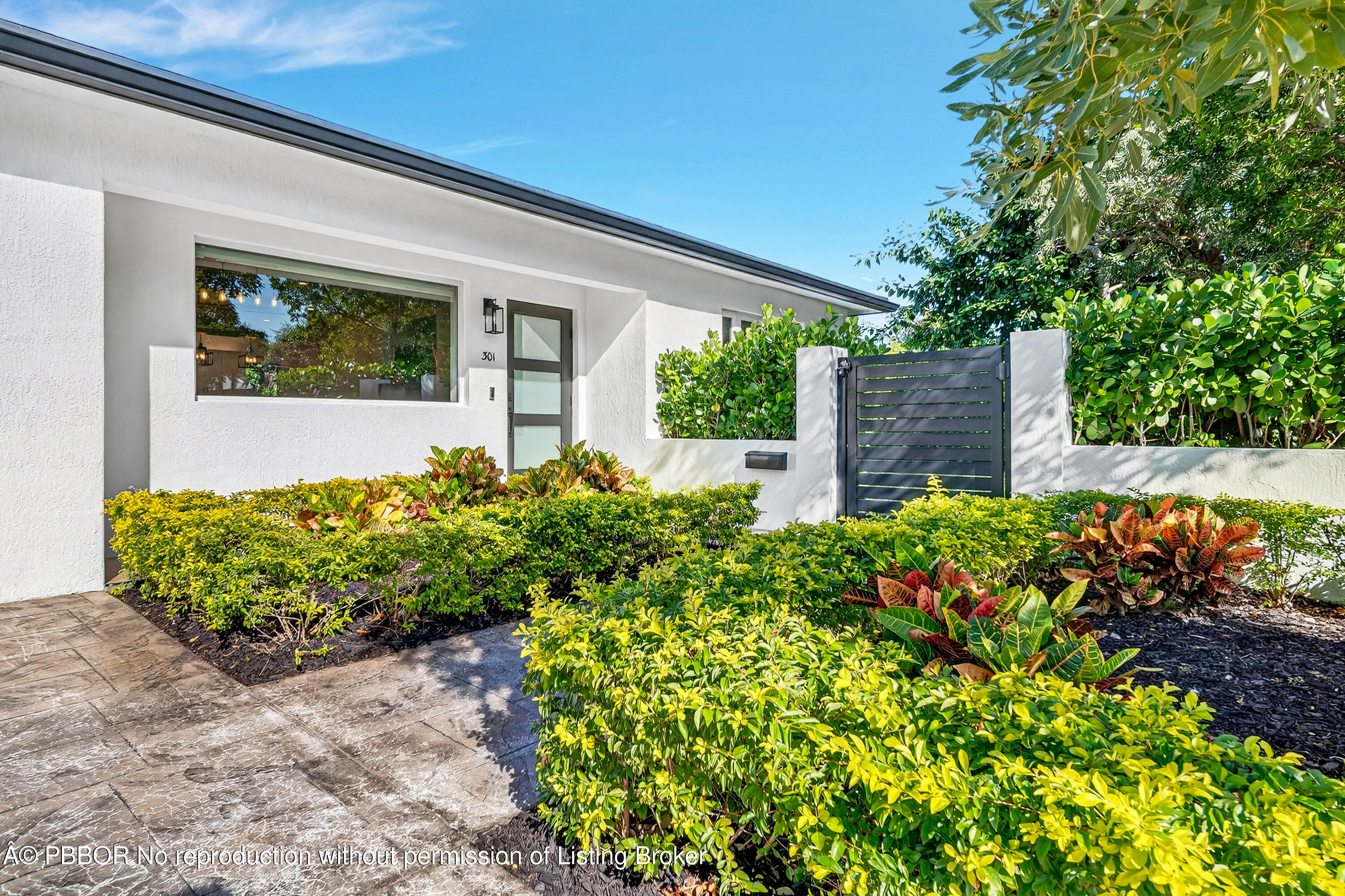 301 Pilgrim Road West Palm Beach, FL 33405 - Photo 3 of 60 301-PILGRIM-ROAD-33401-003