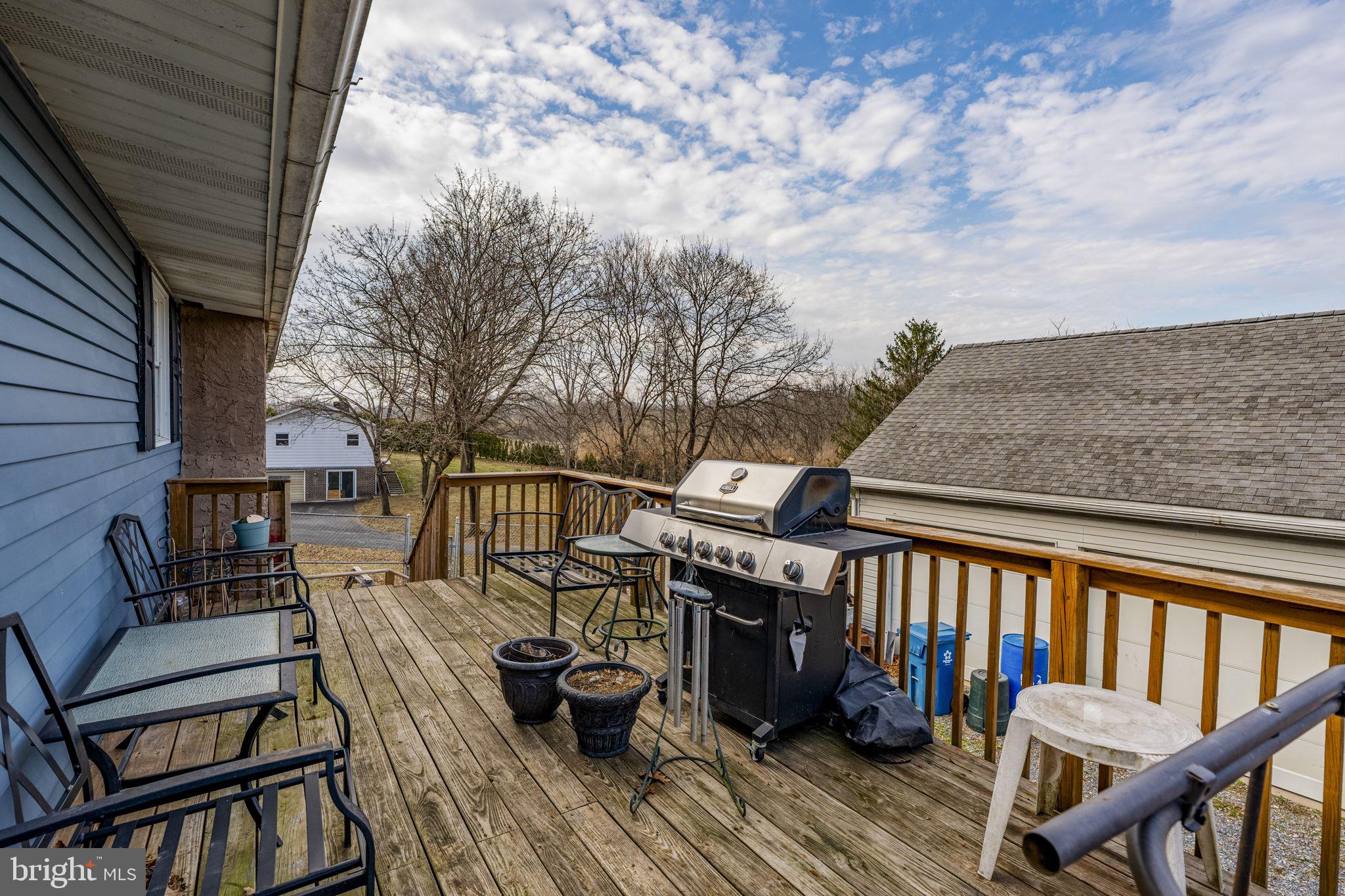 89 Cross Key Road Bernville, PA 19506 - Photo 15 of 20 a view of balcony with wooden floor and seating space