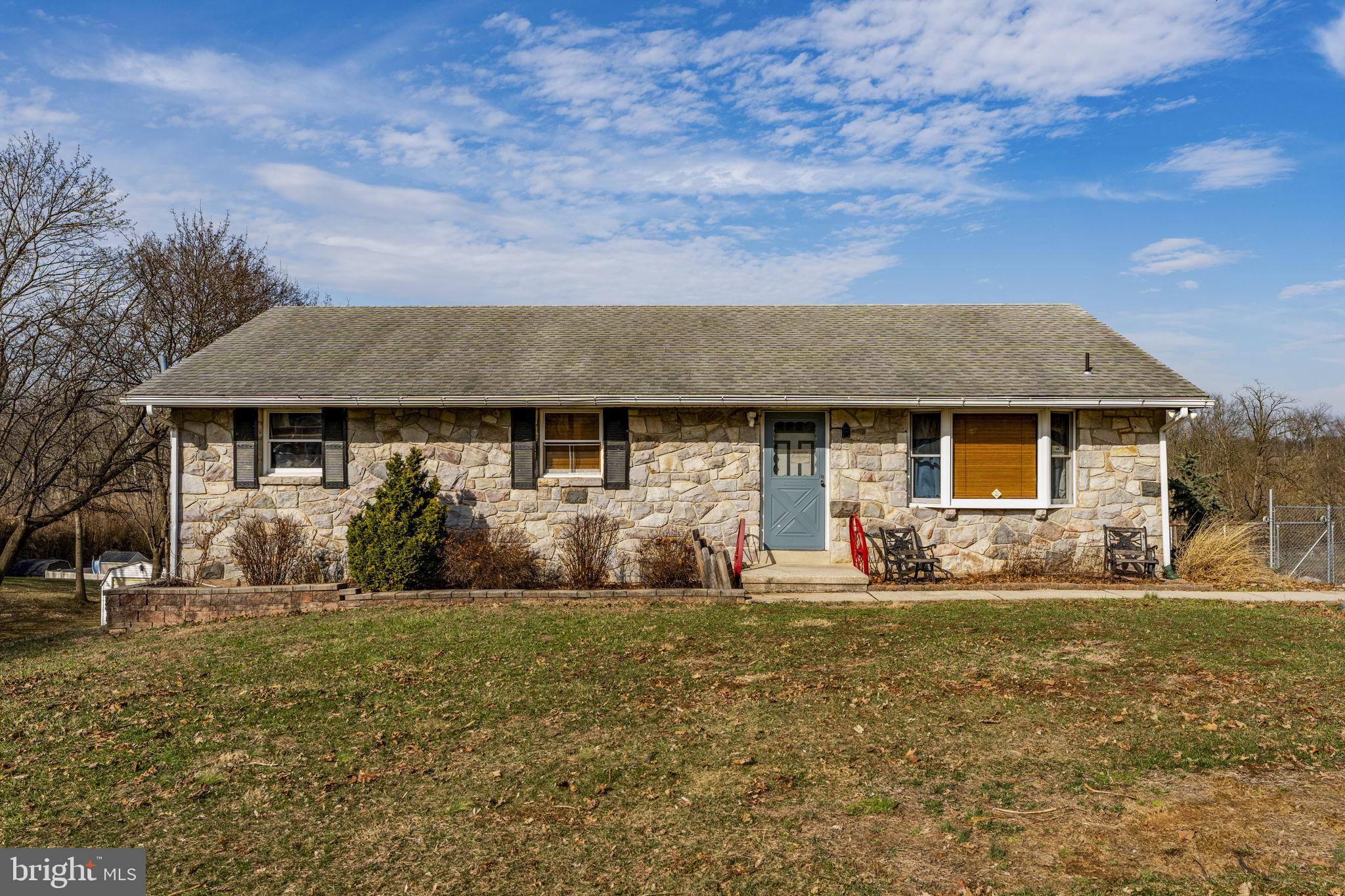 89 Cross Key Road Bernville, PA 19506 - Photo 9 of 20 a front view of a house with a yard