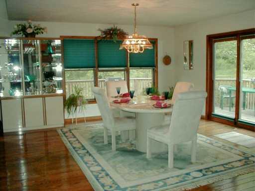 1812 Hassam Road Coraopolis, PA 15108 - Photo 3 of 8 Gallery Image 3