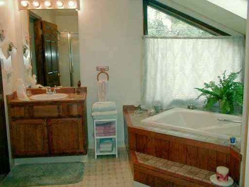 1812 Hassam Road Coraopolis, PA 15108 - Photo 5 of 8 Gallery Image 5
