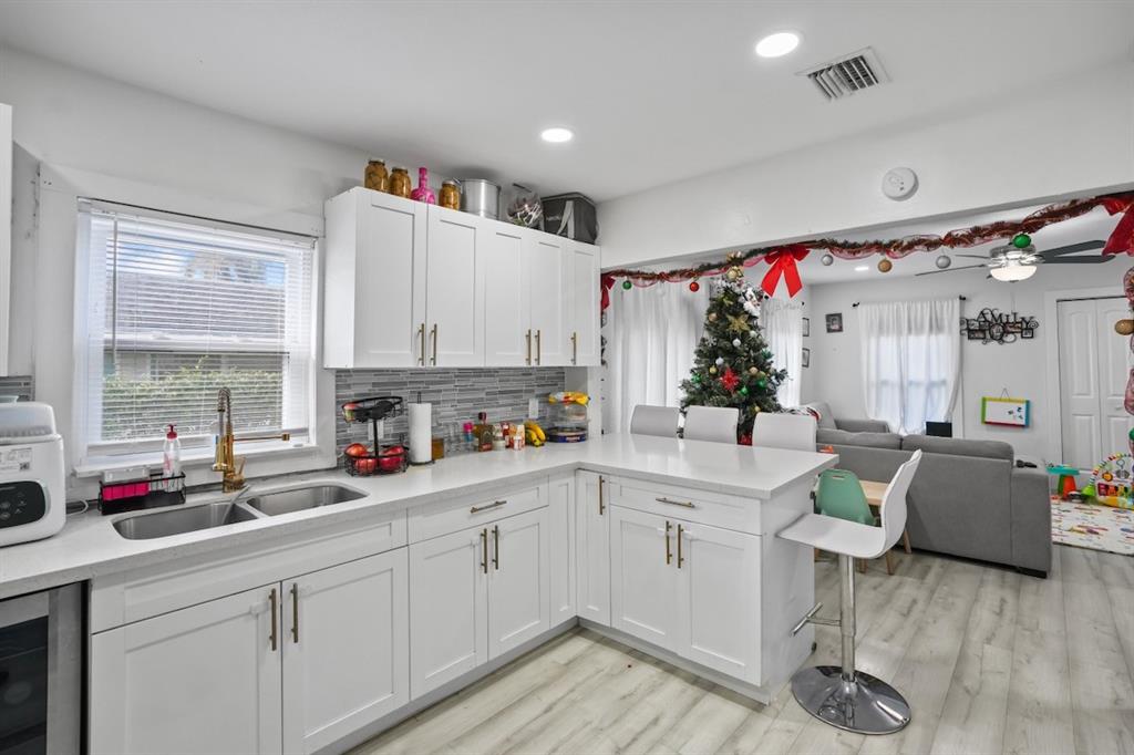 708 Northwest 15th Street Homestead, FL 33030 - Photo 12 of 32