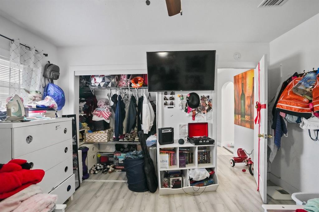 708 Northwest 15th Street Homestead, FL 33030 - Photo 13 of 32