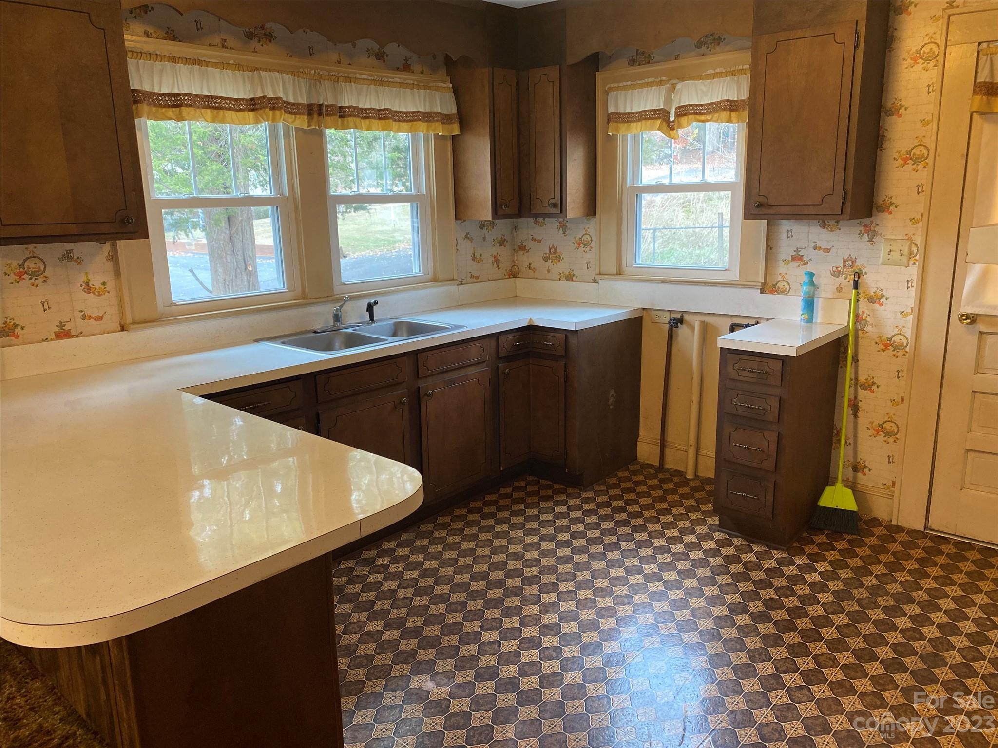 104 East Bethel Road Morganton, NC 28655 - Photo 5 of 15 Gallery Image 5