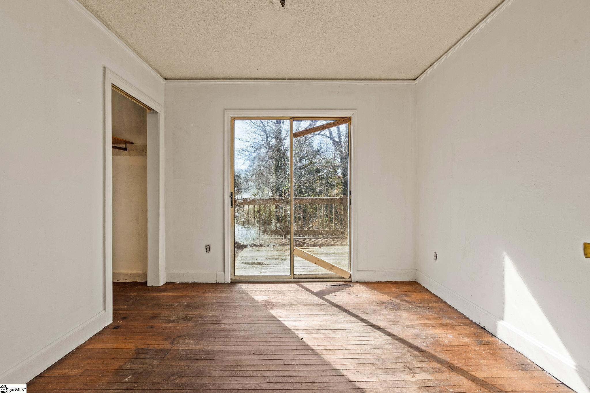 114 Mayfair Drive Taylors, SC 29687 - Photo 14 of 21