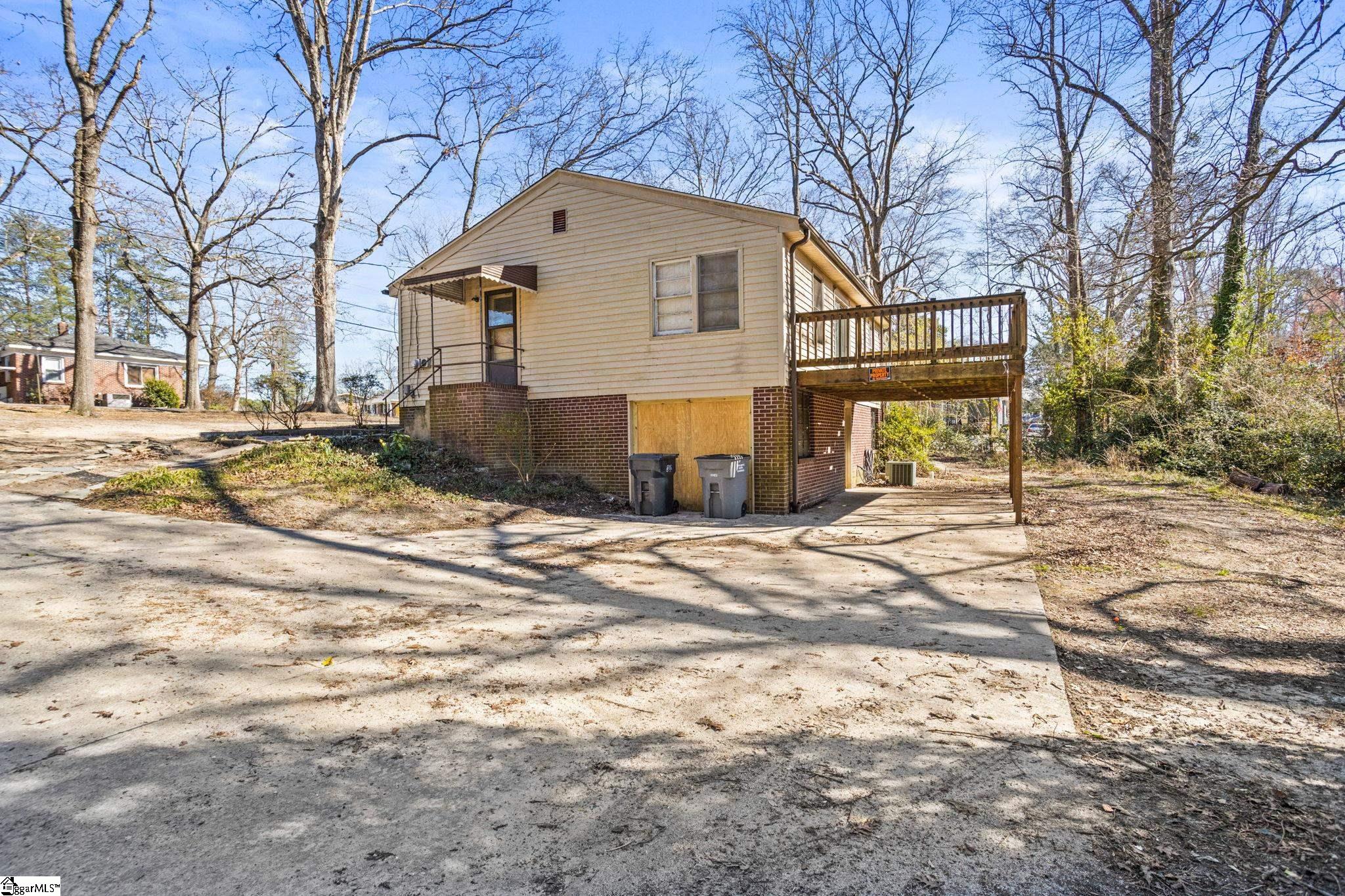 114 Mayfair Drive Taylors, SC 29687 - Photo 4 of 21