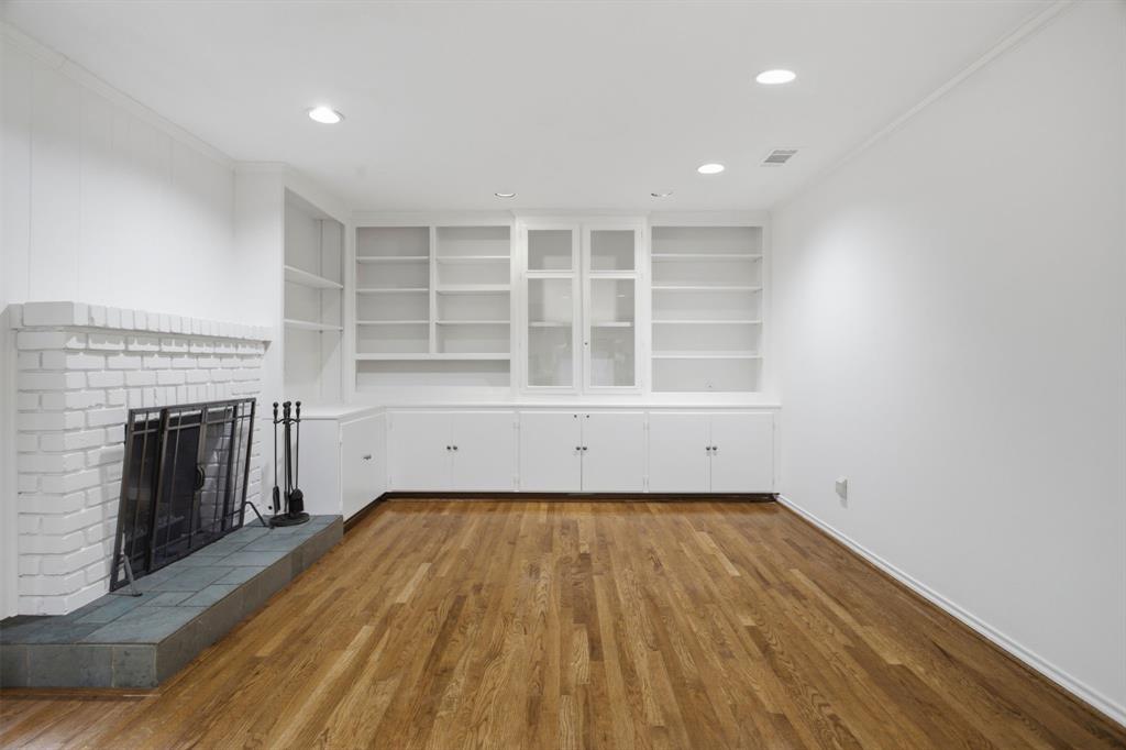 1333 Roaring Springs Road, Unit 1333 Fort Worth, TX 76114 - Photo 10 of 23 Great built-ins