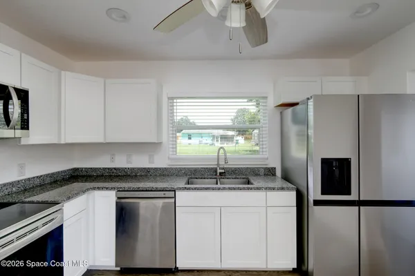 $1,900 | 356 Vesta Circle, Melbourne, FL 32901