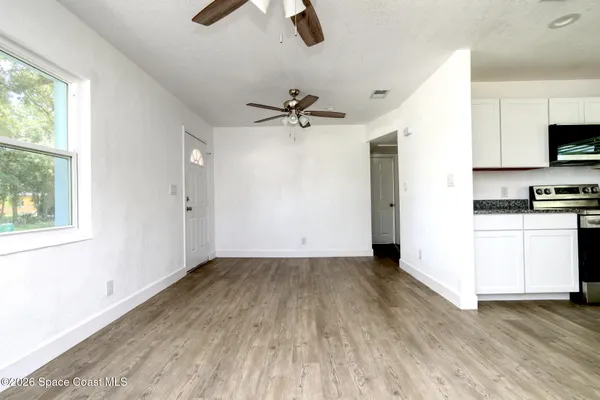 $1,900 | 356 Vesta Circle, Melbourne, FL 32901