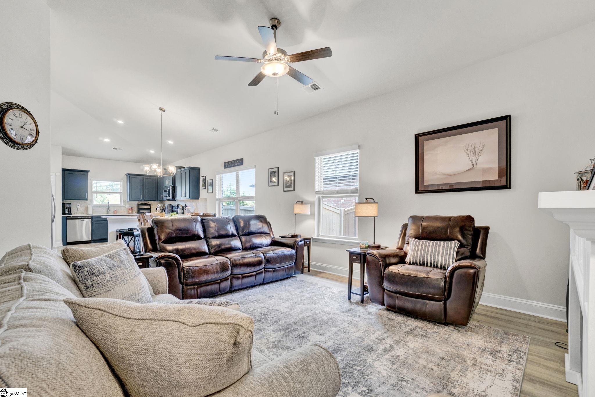 106 Red Holw Road Simpsonville, SC 29681 - Photo 4 of 44