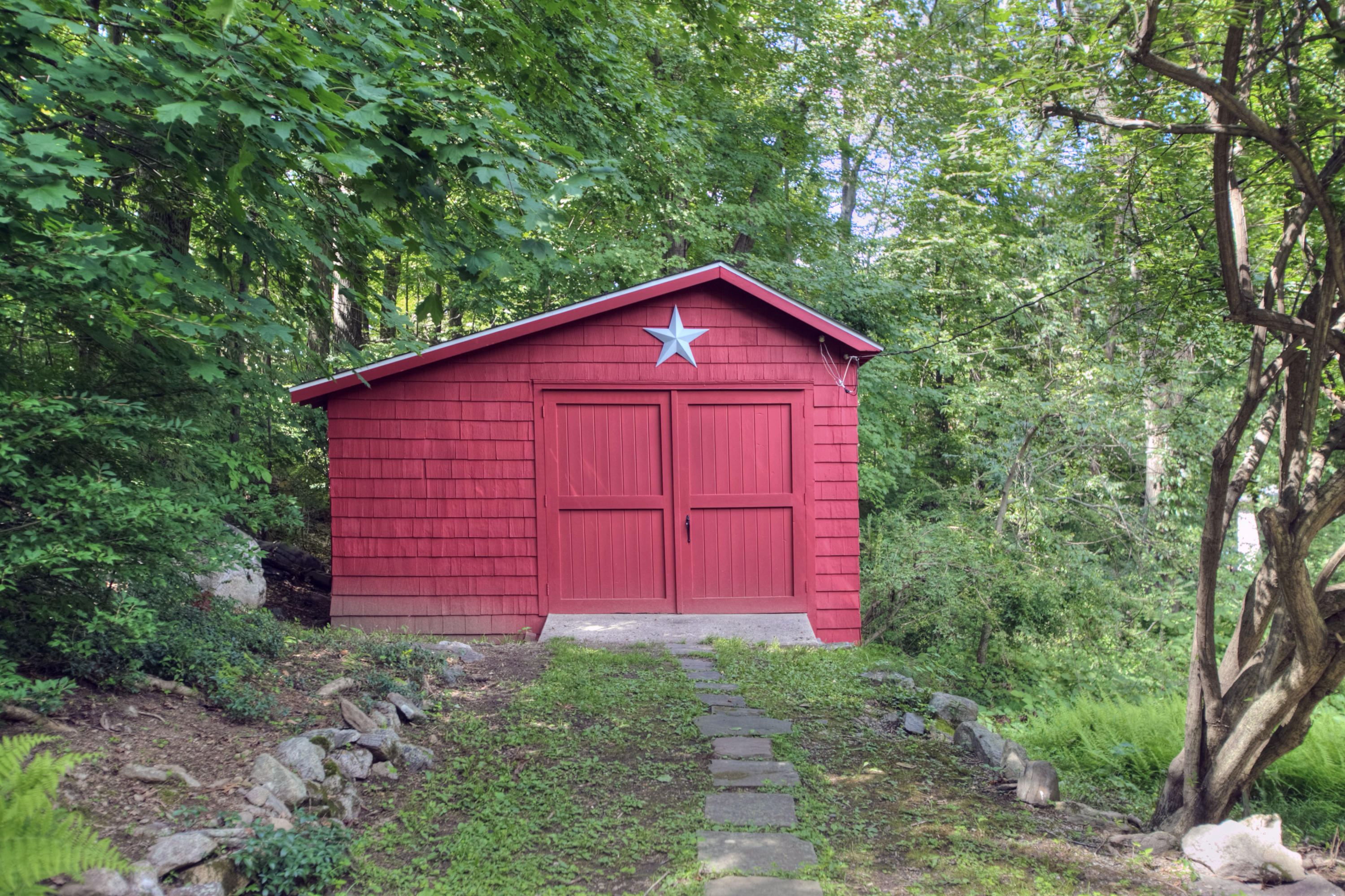 1006 Silvermine Road New Canaan, CT 06840 - Photo 30 of 39 a view of a house with a backyard