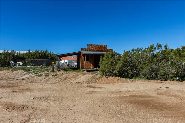 $699,000 | 6572 Merced Road, Oak Hills, CA 92344