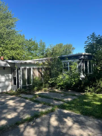 $59,999 | 9173 South Tomahawk Trail, Markleville, IN 46056