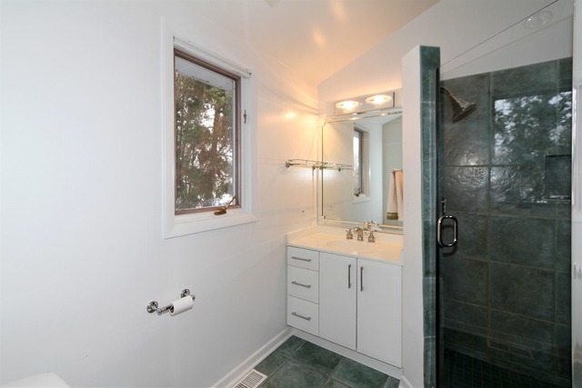 701 Milton Road Inverness, IL 60067 - Photo 17 of 25 Gallery Image 17
