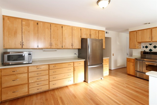 701 Milton Road Inverness, IL 60067 - Photo 9 of 25 Gallery Image 9