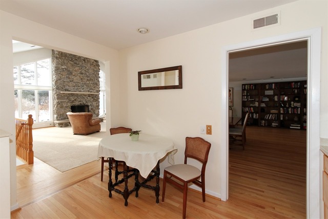701 Milton Road Inverness, IL 60067 - Photo 10 of 25 Gallery Image 10
