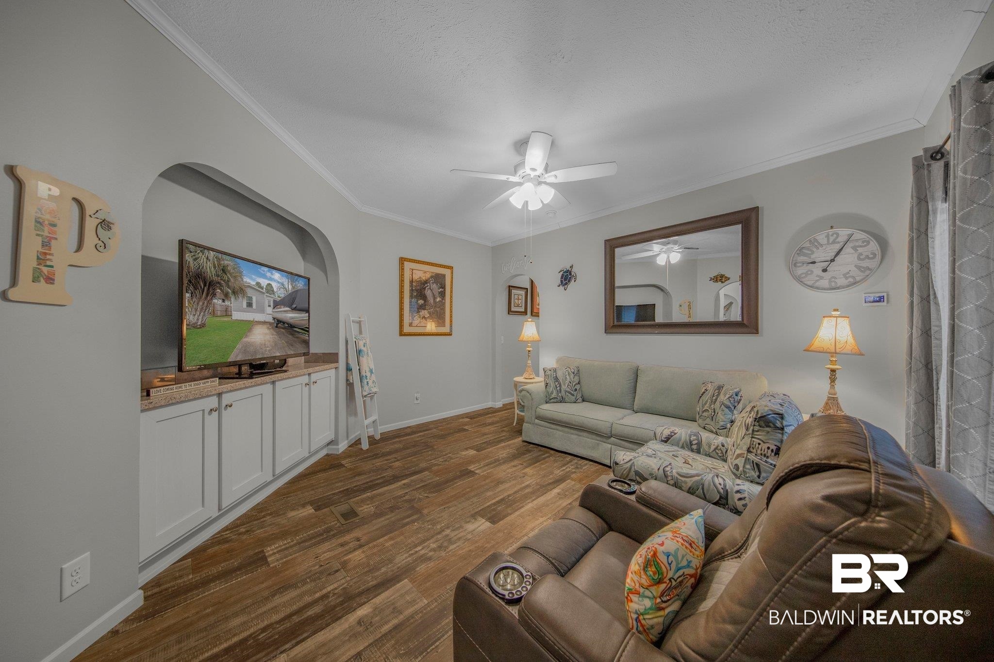 145 Defuniak Loop Lillian, AL 36549 - Photo 3 of 27