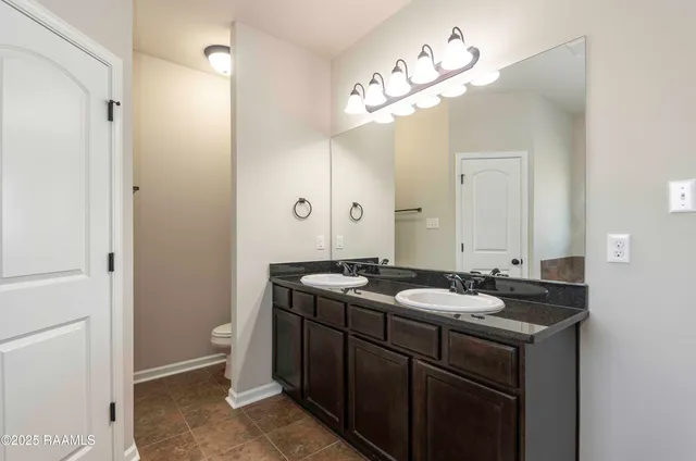 $2,100 | 132 Timber Edge Drive, Youngsville, LA 70592