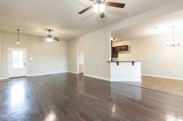 $2,100 | 132 Timber Edge Drive, Youngsville, LA 70592