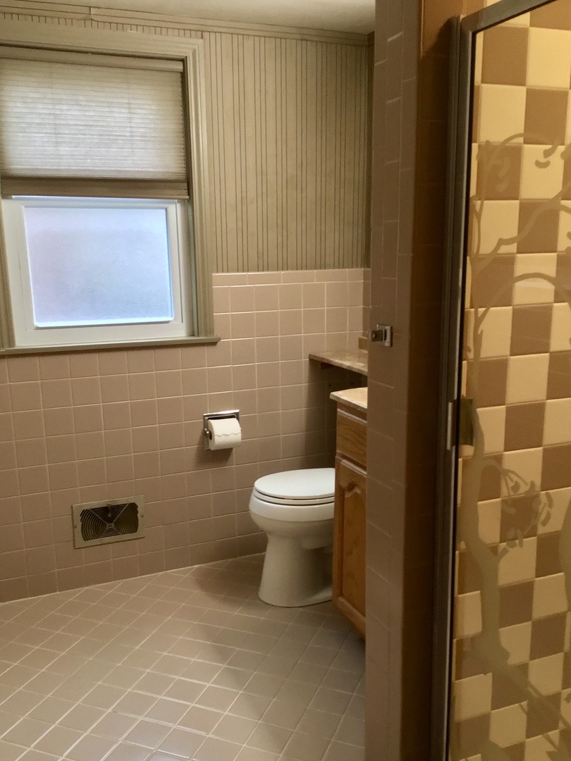 9532 Springfield Avenue Evanston, IL 60203 - Photo 12 of 23