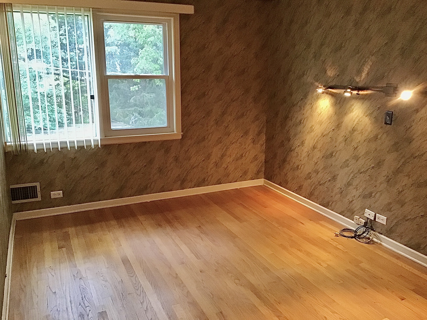 9532 Springfield Avenue Evanston, IL 60203 - Photo 17 of 23