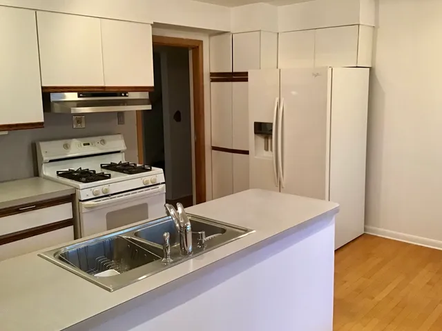 $679,000 | 9532 Springfield Avenue, Evanston, IL 60203