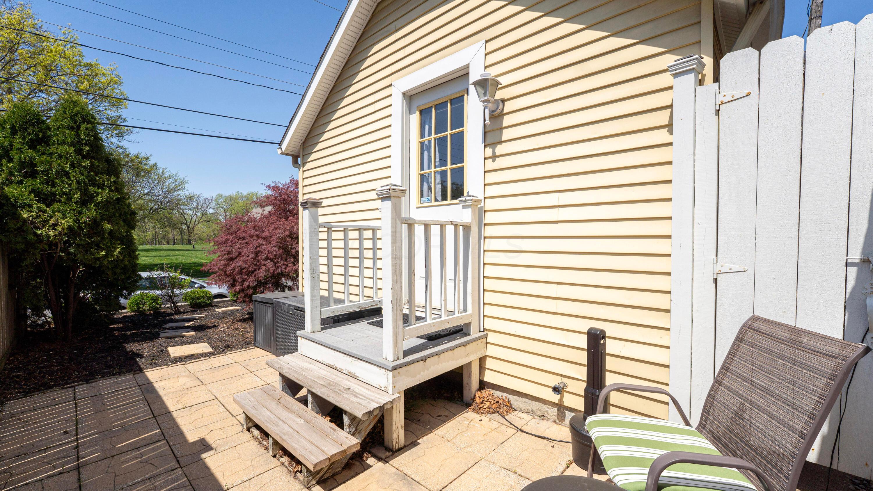 1148 Perry Street Columbus, OH 43201 - Photo 28 of 43 Back Patio