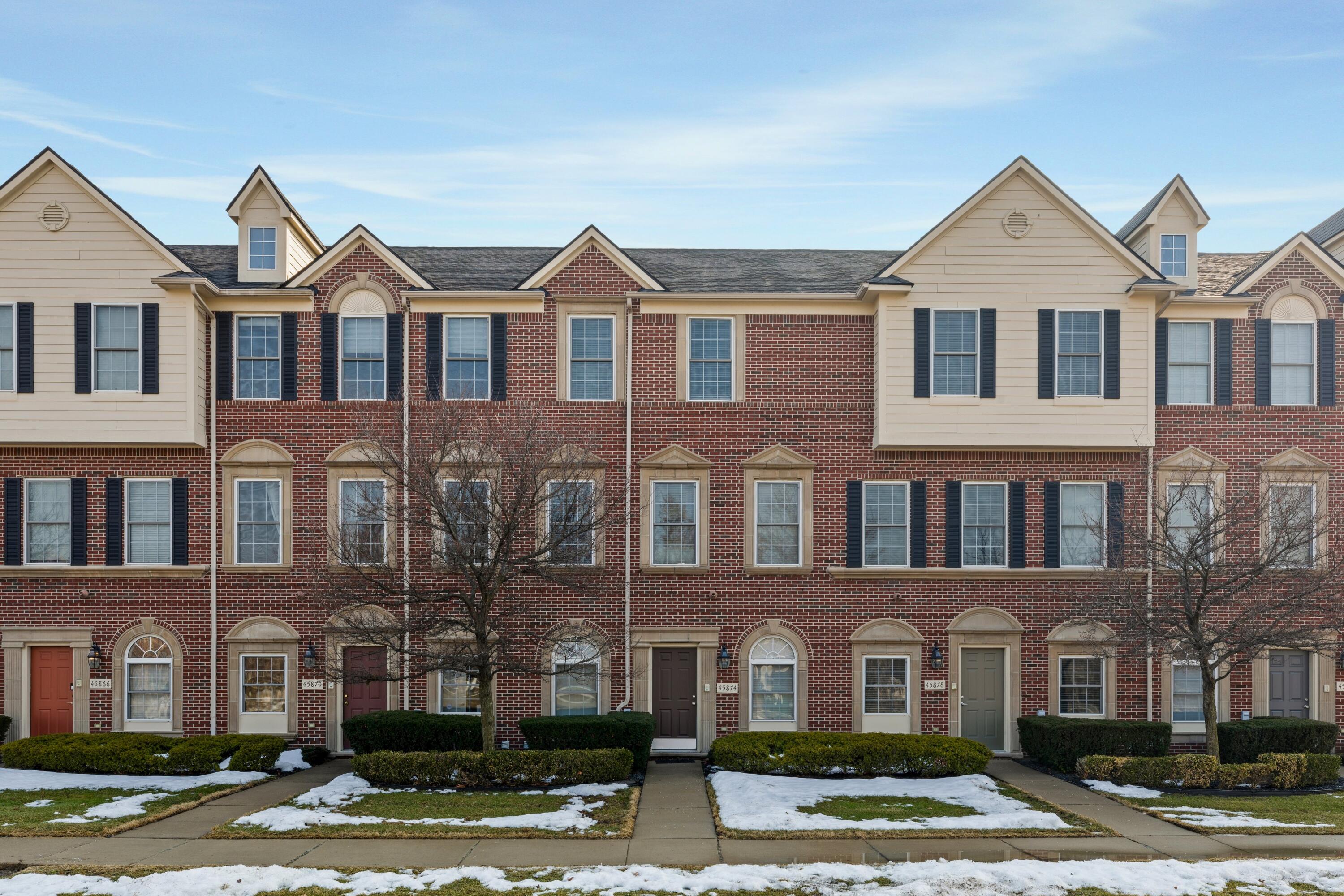 45874 South Stonewood Road Canton, MI 48187 - Photo 1 of 42 45874 S Stonewood Rd 0011 2