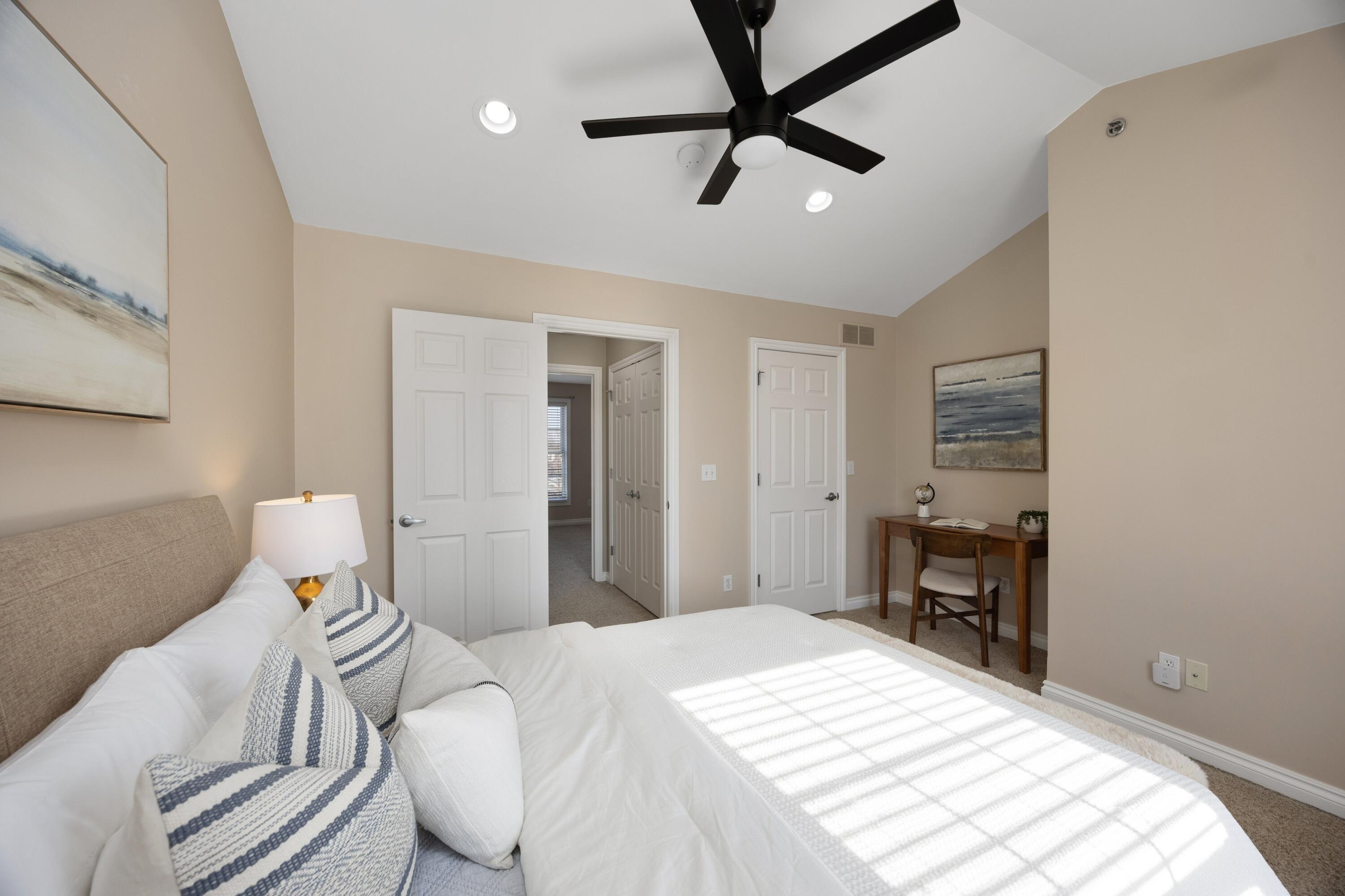 45874 South Stonewood Road Canton, MI 48187 - Photo 14 of 42 45874 S Stonewood Rd 0027