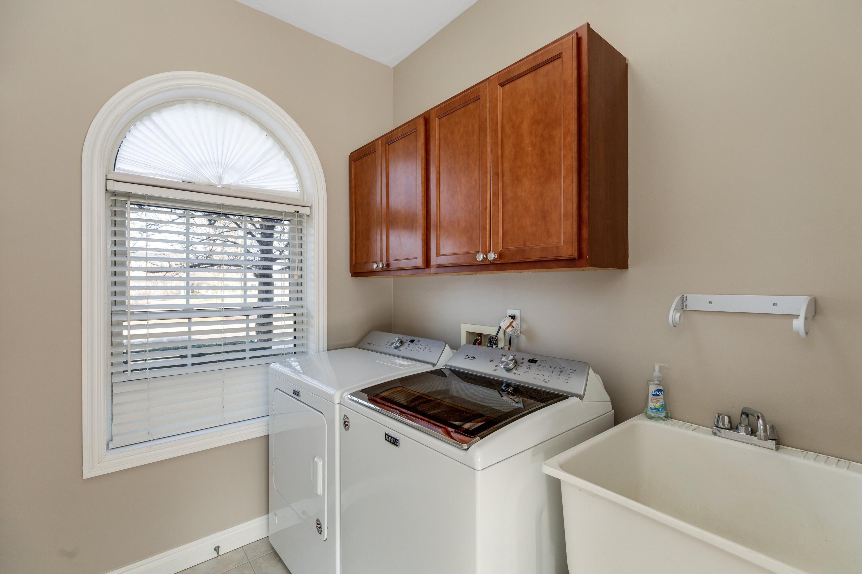 45874 South Stonewood Road Canton, MI 48187 - Photo 19 of 42 45874 S Stonewood Rd 0008 2
