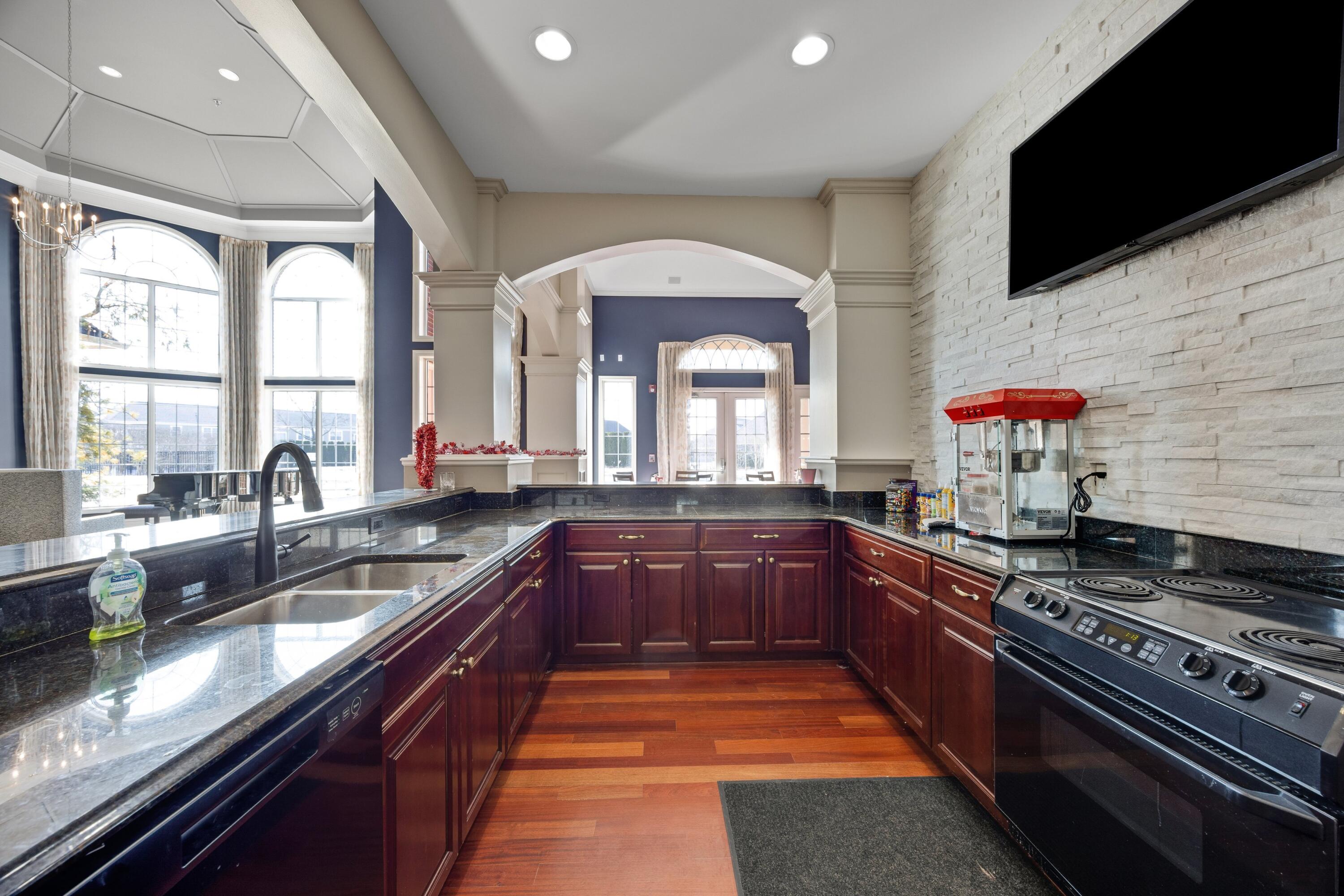 45874 South Stonewood Road Canton, MI 48187 - Photo 28 of 42 45874 S Stonewood Rd 0045